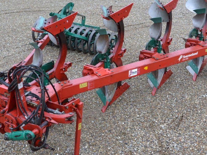 Kverneland 4 furet EM 100-160-9 med packomat  . Flot og velholdt