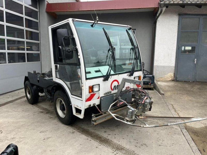 Iveco Aebi MFH 5000, Kehrmaschine Grundmaschine