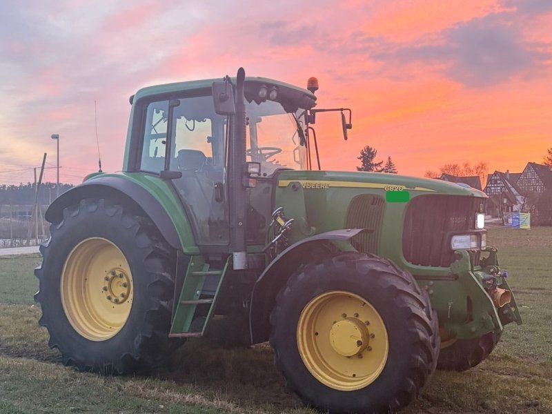 John Deere 6820