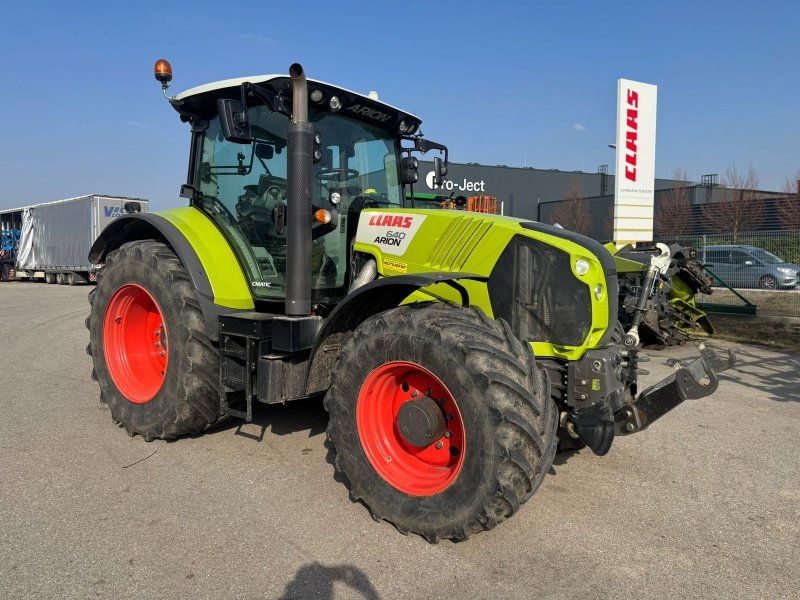 Claas Arion 640 CMATIC