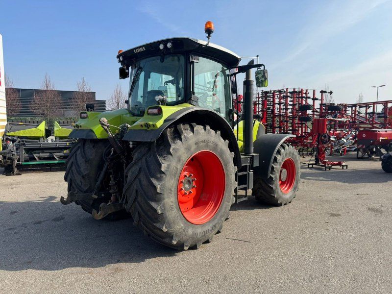 Claas Arion 640 CMATIC