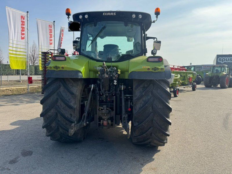 Claas Arion 640 CMATIC