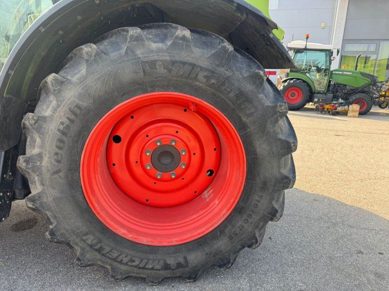 Claas Arion 640 CMATIC