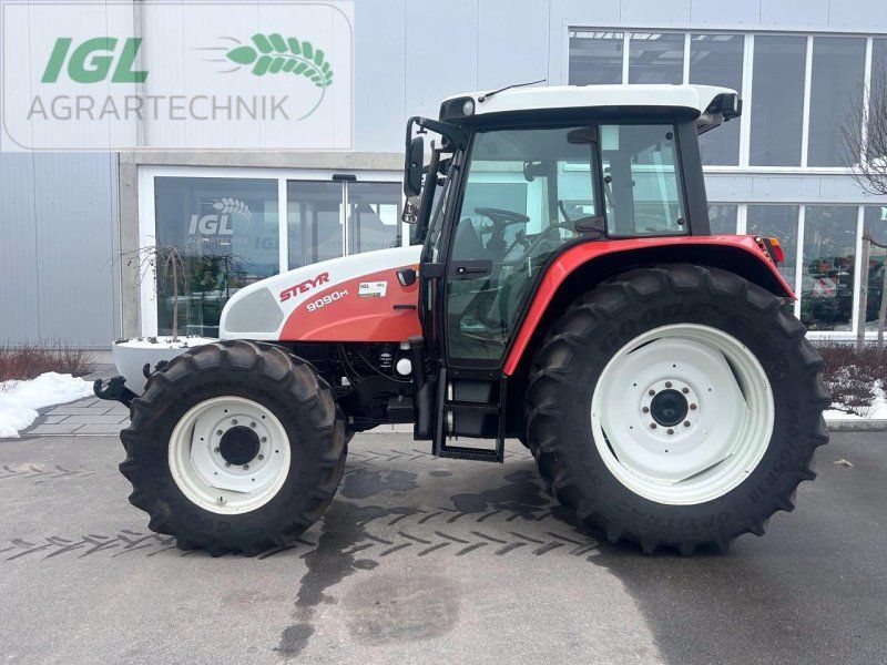 Steyr 9090 M
