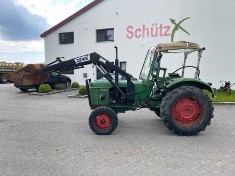 Deutz-Fahr D 4005 mit Frontlader