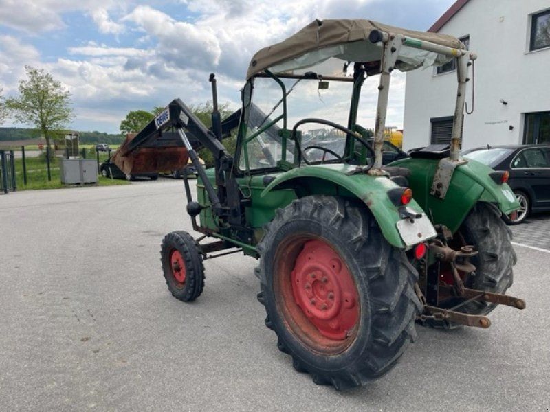 Deutz-Fahr D 4005 mit Frontlader