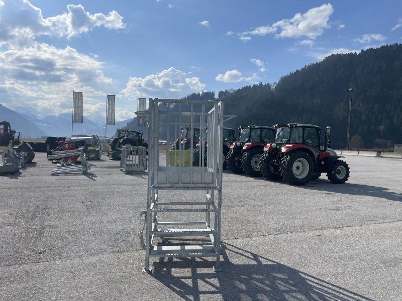 Fliegl AgroCenter Arbeitsbühne hoch Euro