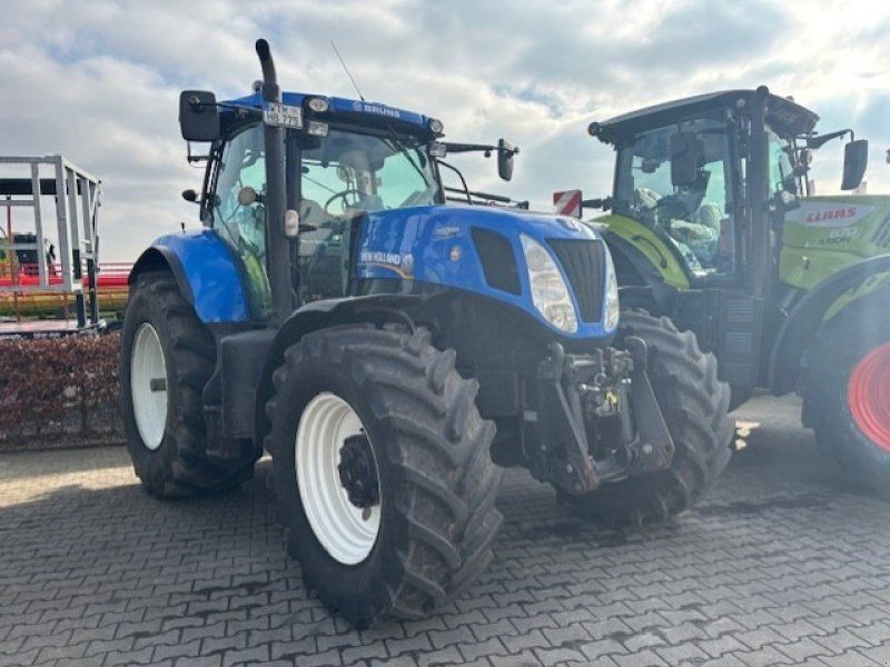 New Holland T7. 270
