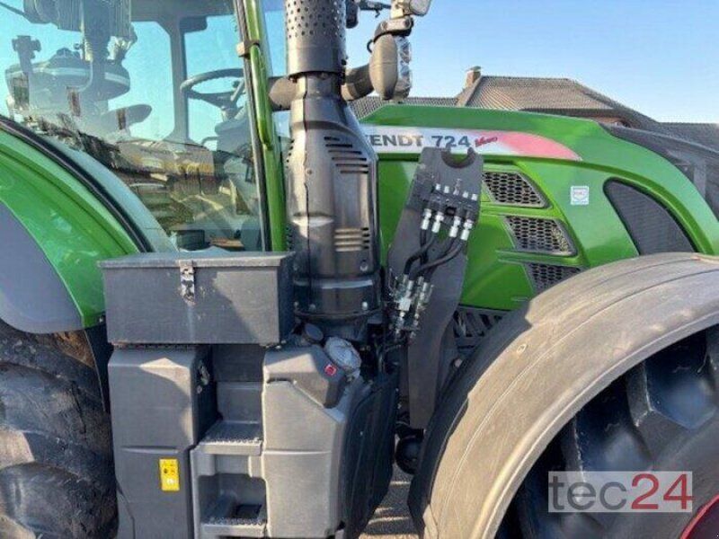 Fendt 724 S4 Profi Plus