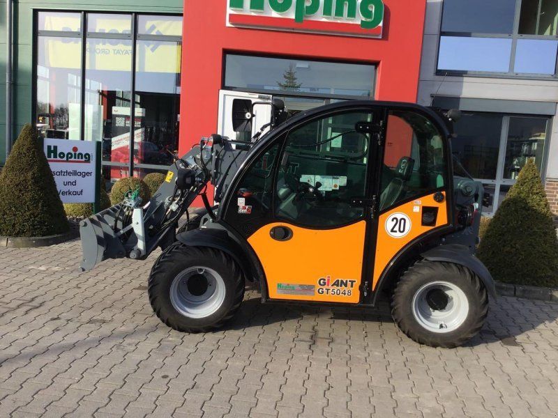 Giant GT5048