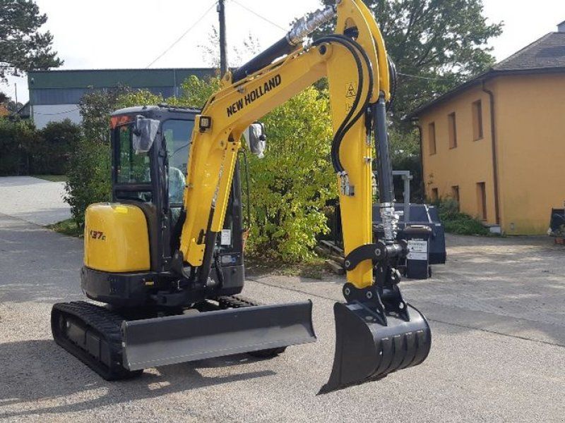 New Holland E37C