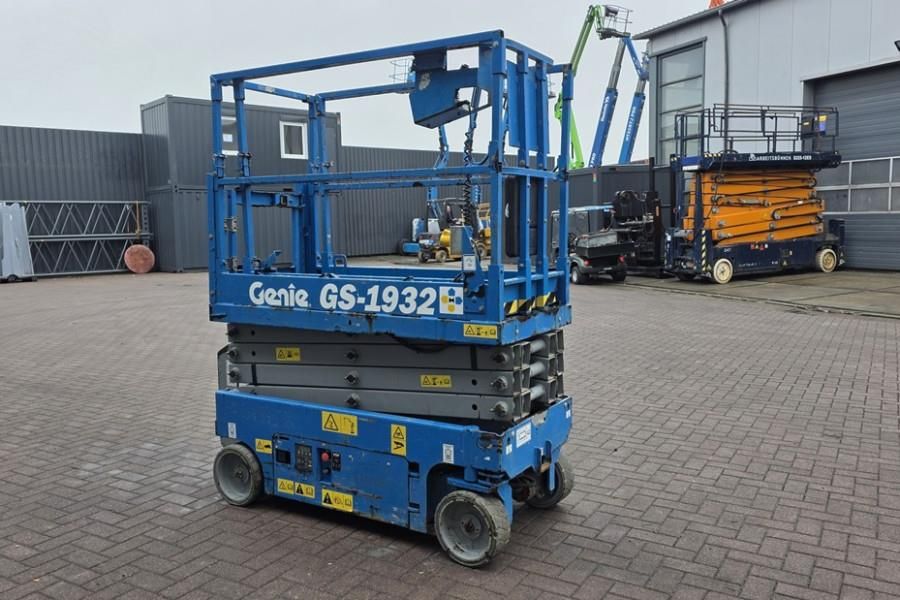 Genie GS1932 Electric, Working Height 7.8 m, 227kg Capac