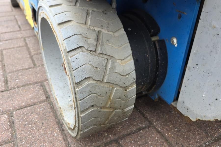 Genie GS1932 Electric, Working Height 7.8 m, 227kg Capac