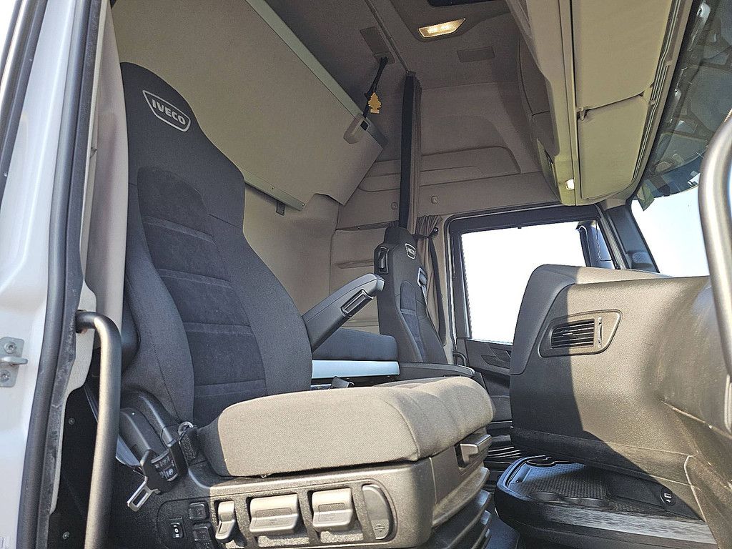 IVECO S-WAY AS260S57 s-way 570