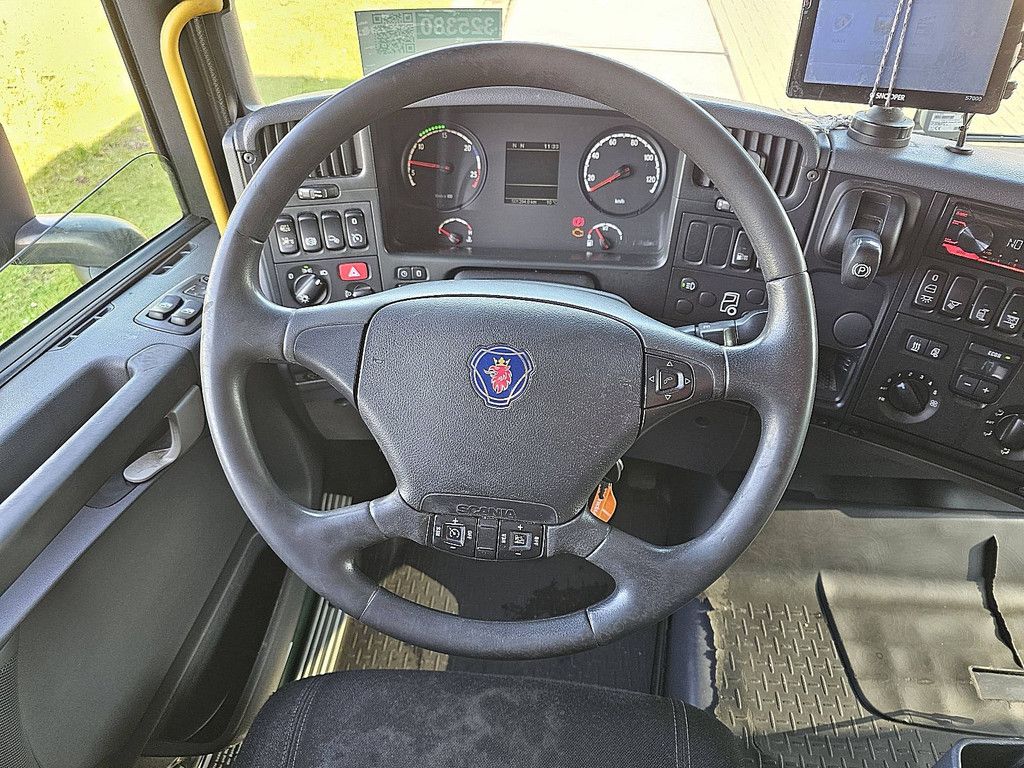 SCANIA P320 6x2*4