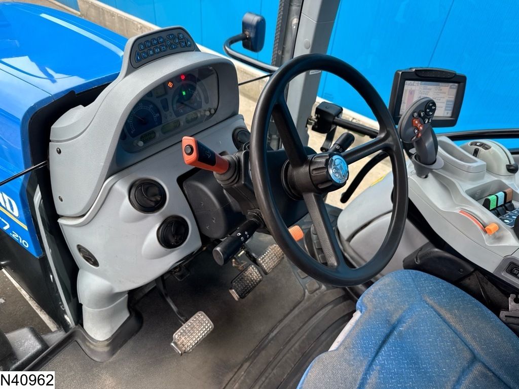 New Holland T 7.210 T7.210