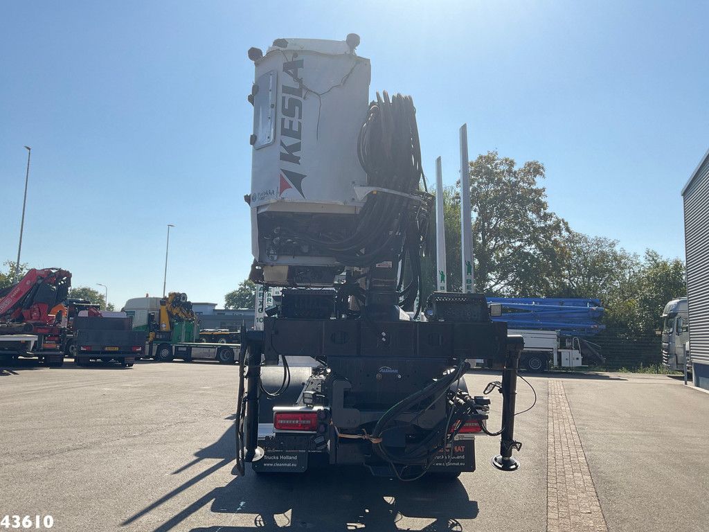 DAF FAD XF 530 8x4 Holzkran