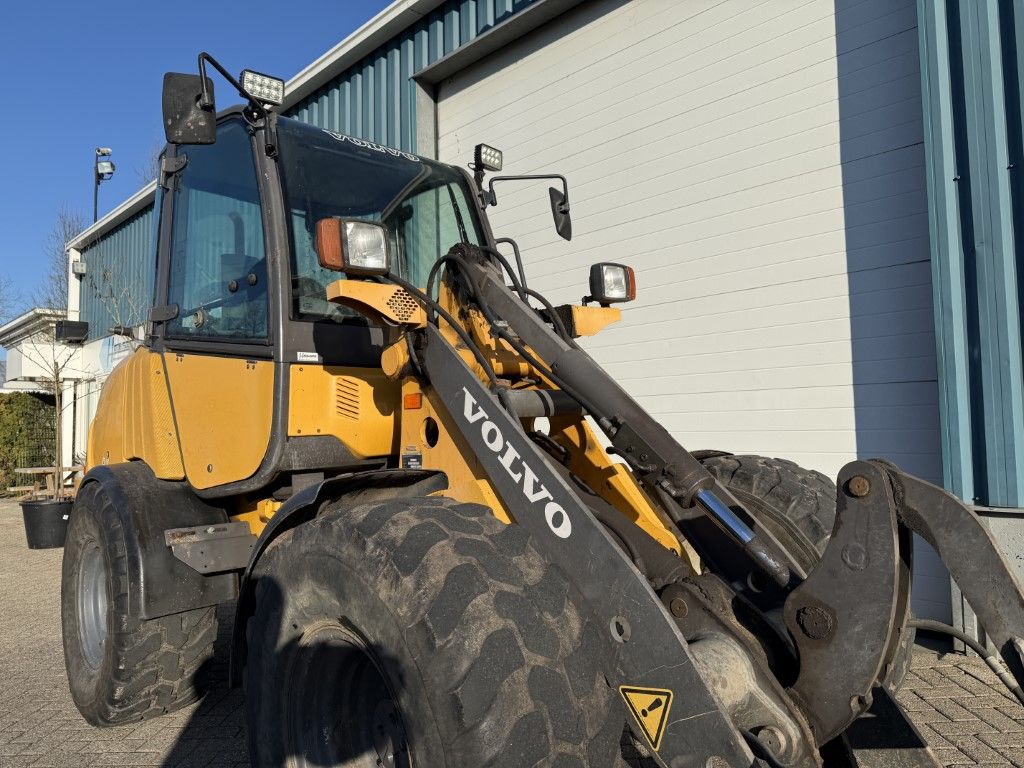 VOLVO L25B ( BJR 2007 ) 5940 UUR