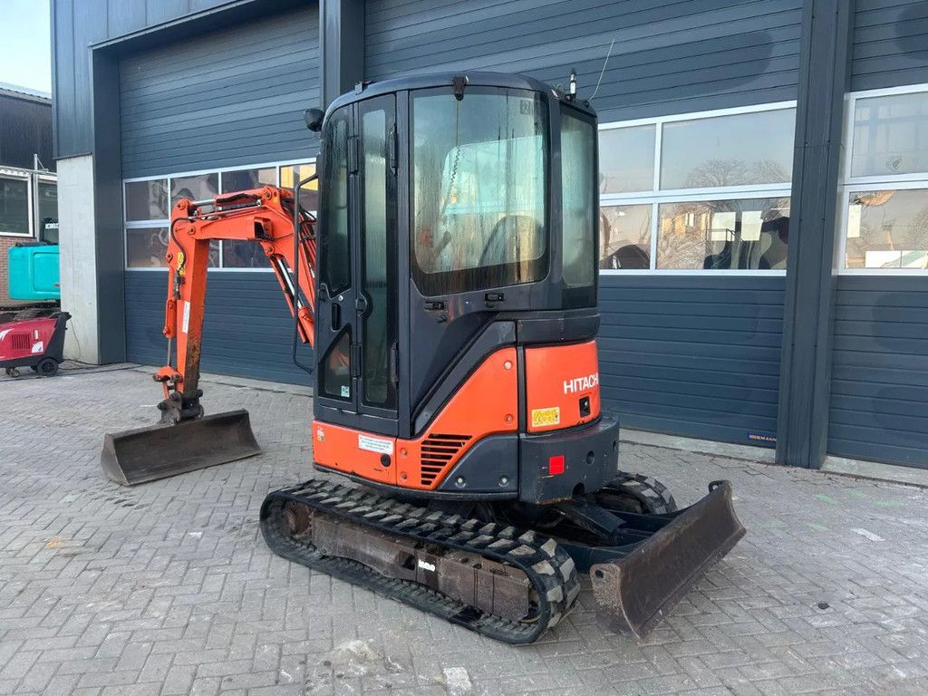 Hitachi ZX22U-2