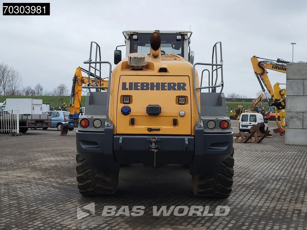 Liebherr L576