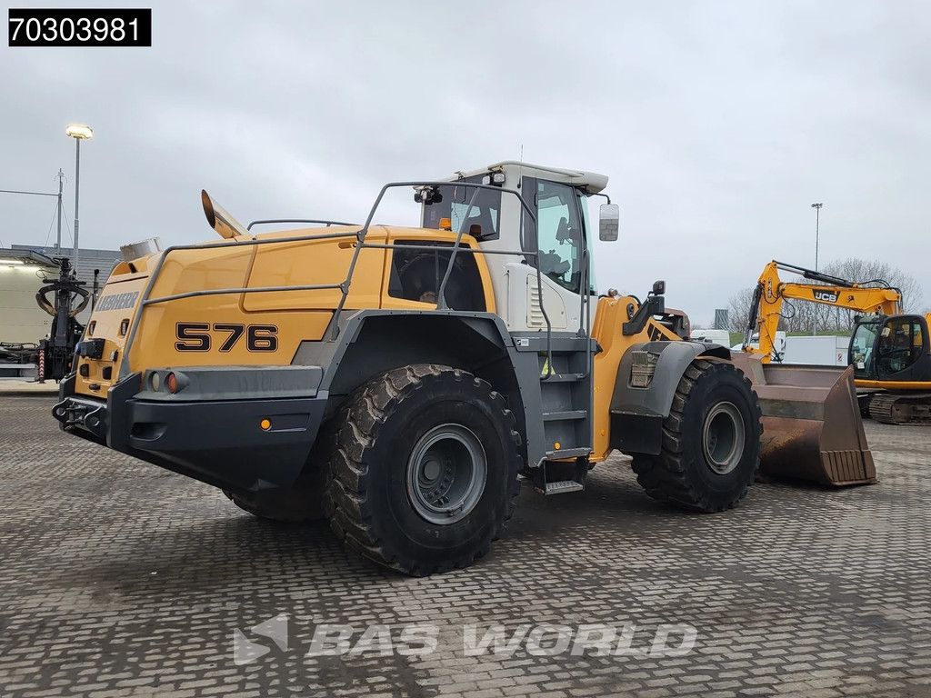 Liebherr L576