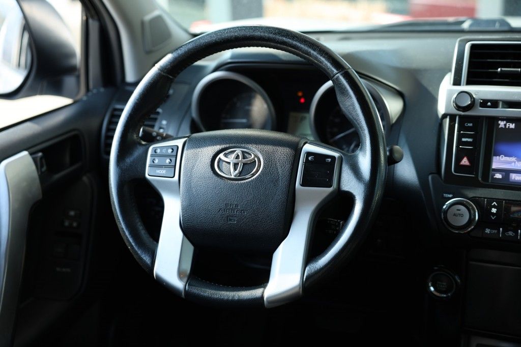 Toyota Landcruiser 150 2.8 D-4D 3DRS VX A/T VAN