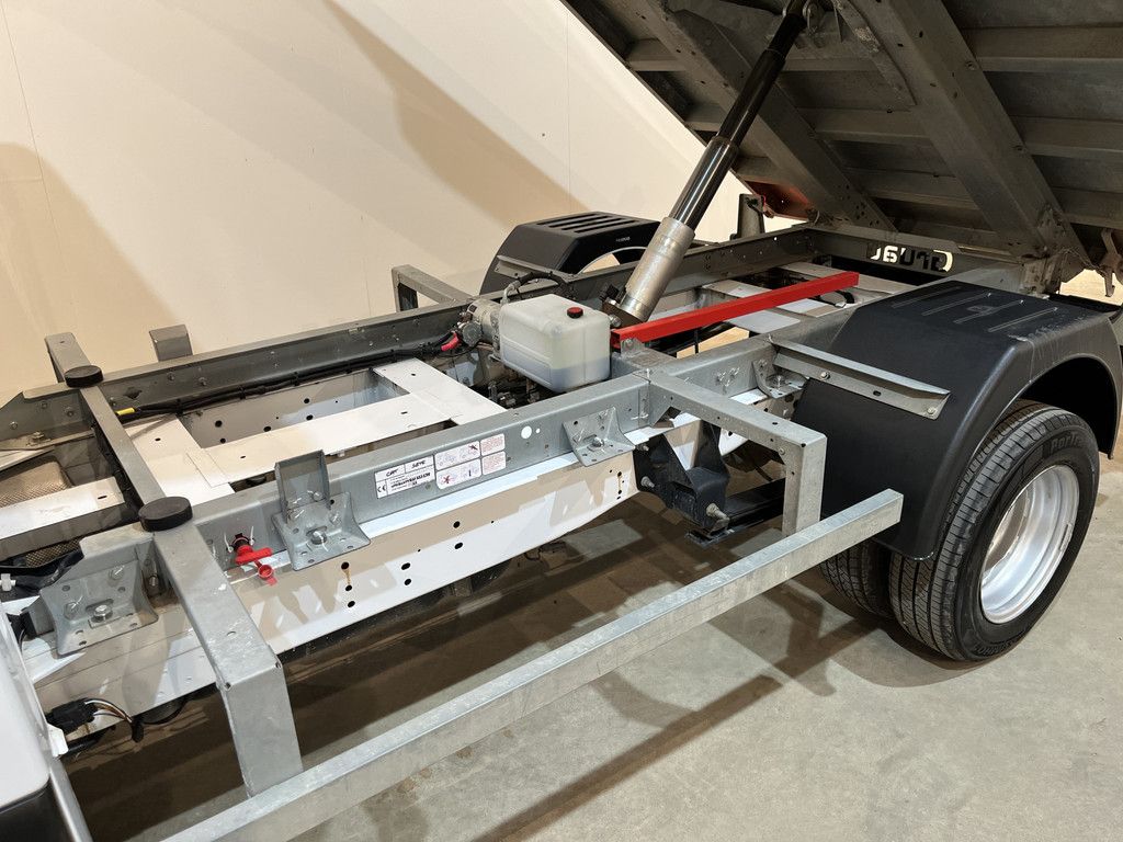 Ford Transit 2.0 TDCI L2 Trend 170 PK DL Dubbel Lucht RWD Kipper / Tipper / Open Laadbak / Euro 6 / Airco / Trekhaak / Camera / 3-Zits / 22.100 KM !!