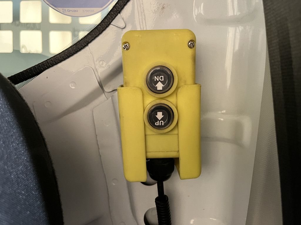 Ford Transit 2.0 TDCI L2 Trend 170 PK DL Dubbel Lucht RWD Kipper / Tipper / Open Laadbak / Euro 6 / Airco / Trekhaak / Camera / 3-Zits / 22.100 KM !!