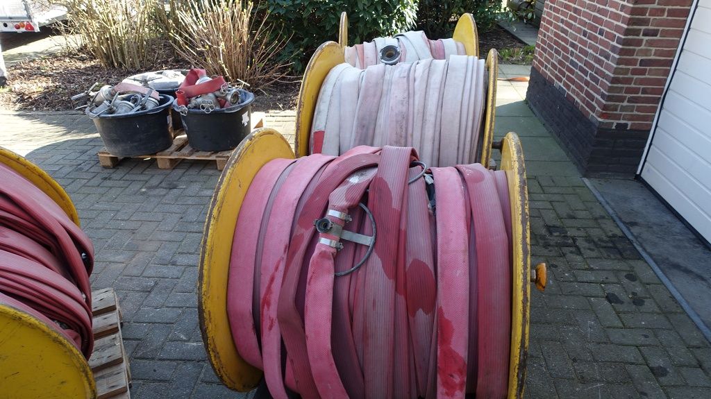 Aquaco Hydraulische oprolbare haspels met slang en sproeiers