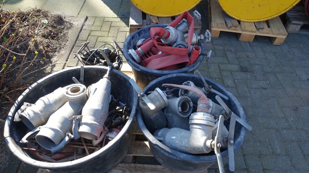 Aquaco Hydraulische oprolbare haspels met slang en sproeiers