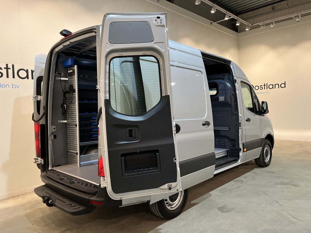 Mercedes-Benz Sprinter 317 CDI L2H2 RWD Automaat / Servicebus / Sortimo Inrichting / Euro 6 / Airco / Camera / Lier / CarPlay / Cruise Control / Navigatie / 33.600 KM !!