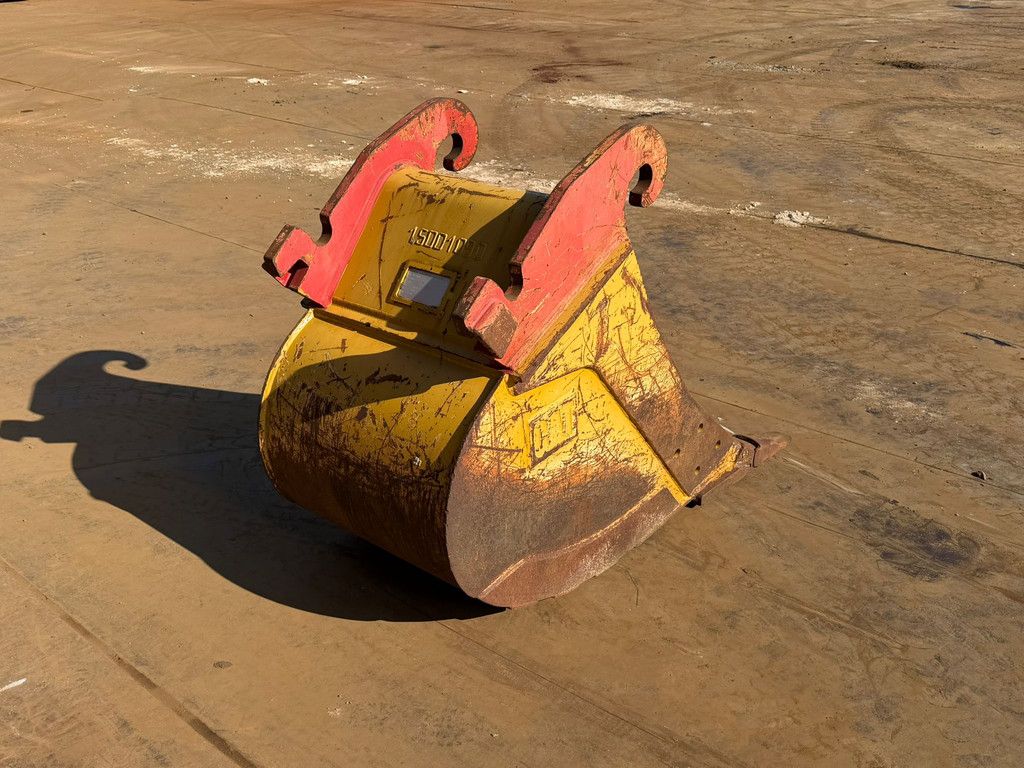 Caterpillar Teeth bucket CW 40