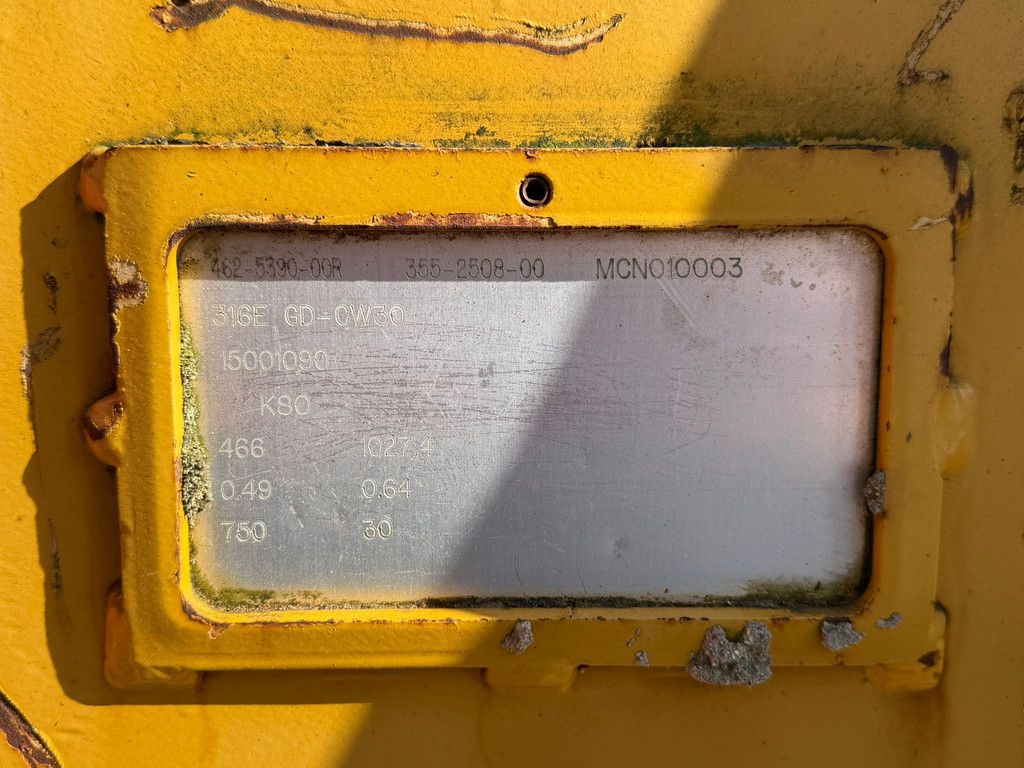 Caterpillar Teeth bucket CW 40