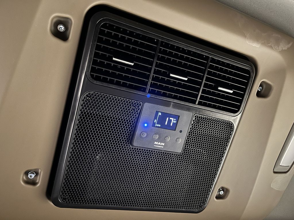 Man TGL 8.220 4X2 BL / Dak-airco / 13.600 Opleggergewicht / Koelkast