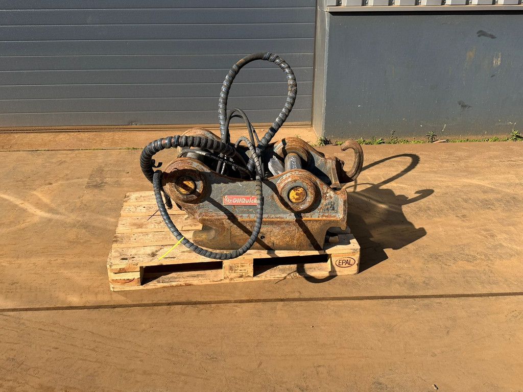 OilQuick Quick coupler OQ80