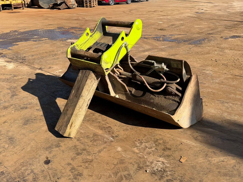 OilQuick OilQuick Tiltbucket OQ70 -55 NGT3 / 2000