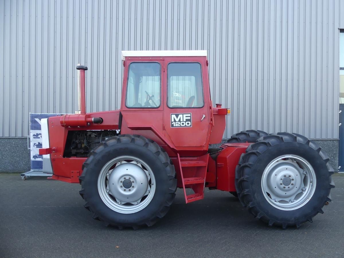 Massey Ferguson 1200