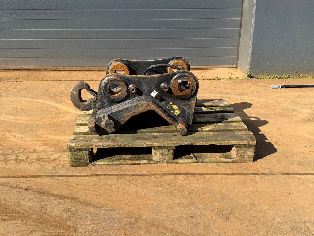 Caterpillar Quick coupler CW 40 H4N