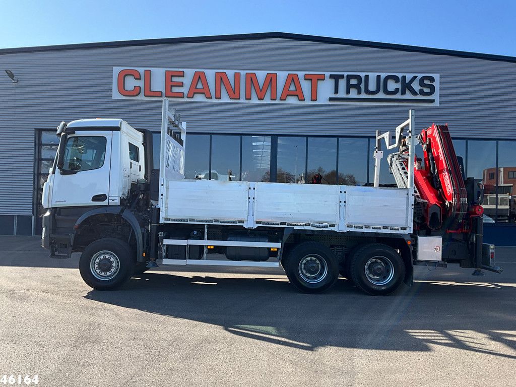 Mercedes-Benz Arocs 3345 6x6 Fassi 45 Tonmeter laadkraan Just 101.867 km!
