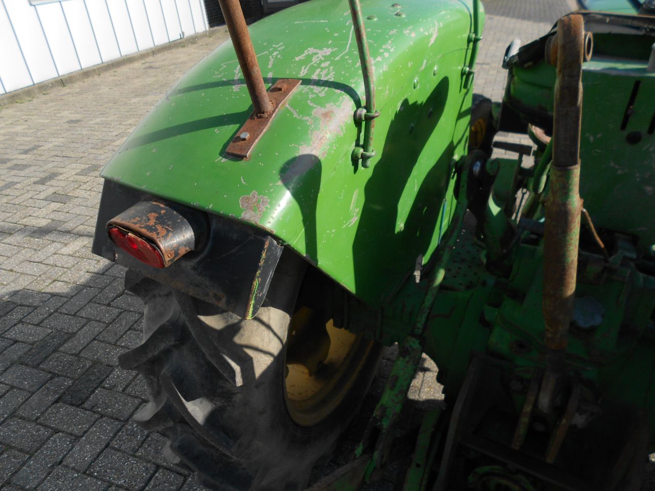 John deere 820