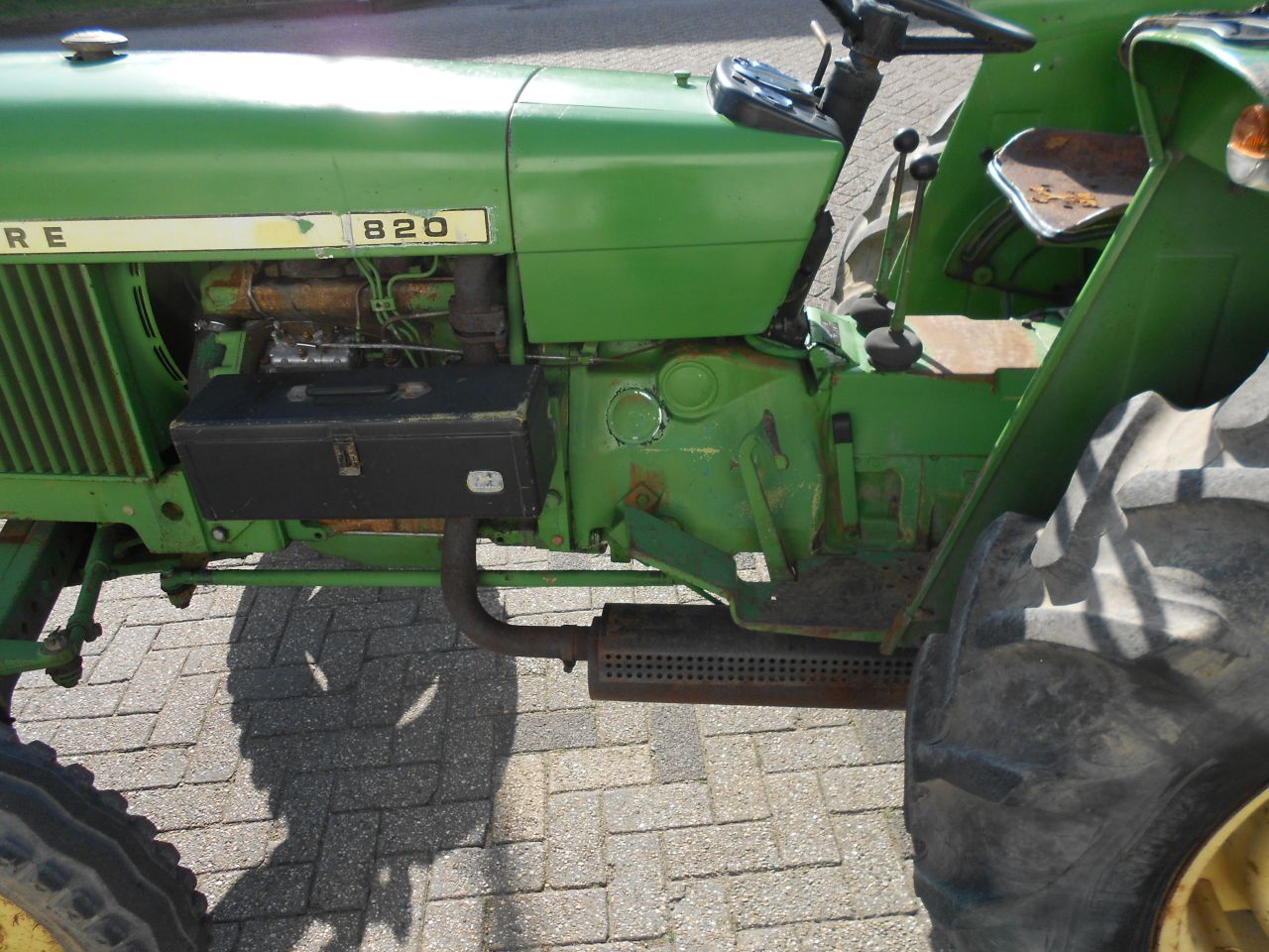 John deere 820