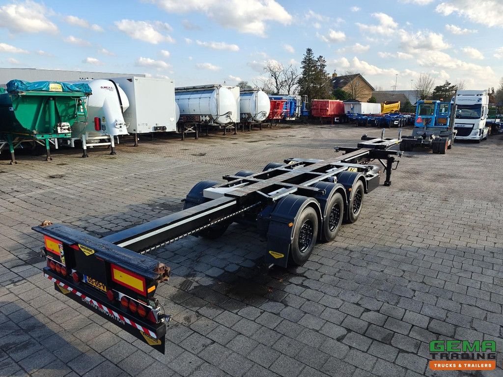 Broshuis MFCC 3 Axles - ADR - Lift axle - Disc brakes - 2x 20FT - 1x 30FT - 1x 40FT - 1x 45FT - TOP!