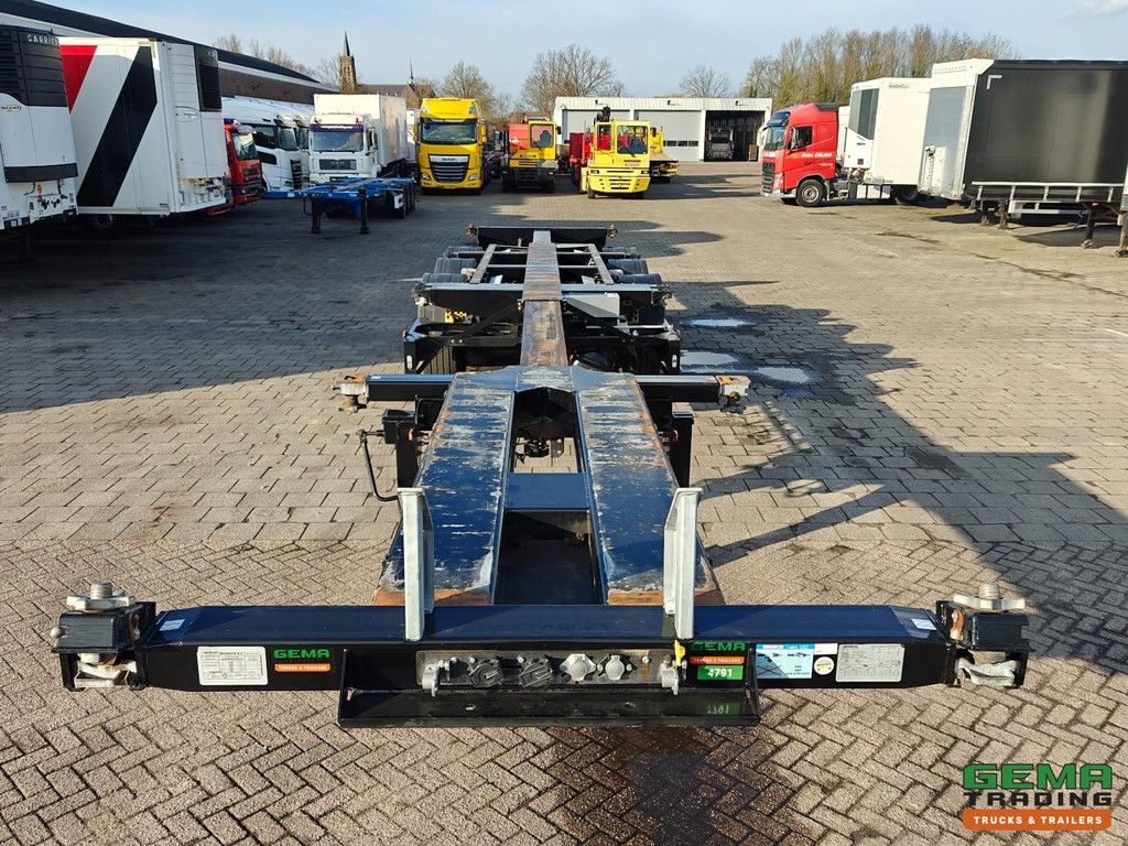 Broshuis MFCC 3 Axles - ADR - Lift axle - Disc brakes - 2x 20FT - 1x 30FT - 1x 40FT - 1x 45FT - TOP!