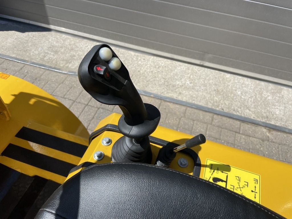 Eurotrac AGRI 10 ruwterrein heftruck NIEUW €295 LEASE