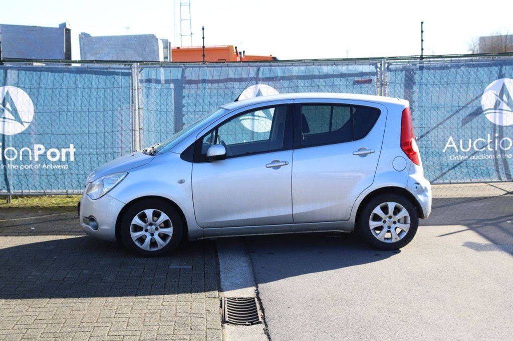 Pkw Opel Agila Benzin 65 PS 2010 (Marge)