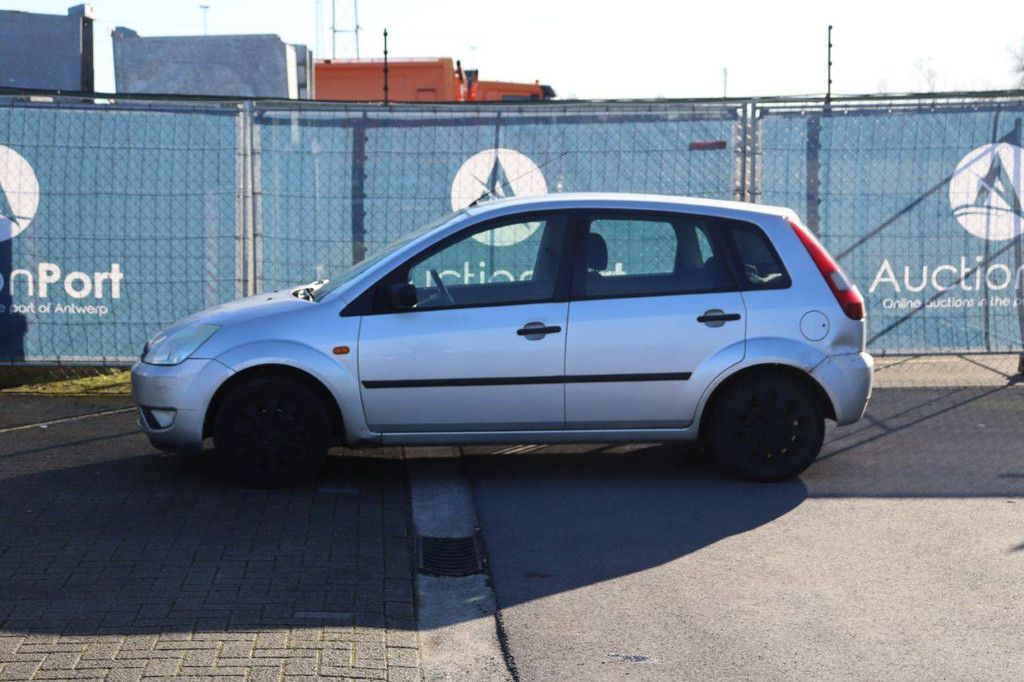 Passenger car Ford Fiesta Diesel 100 hp 2004 (Margin)