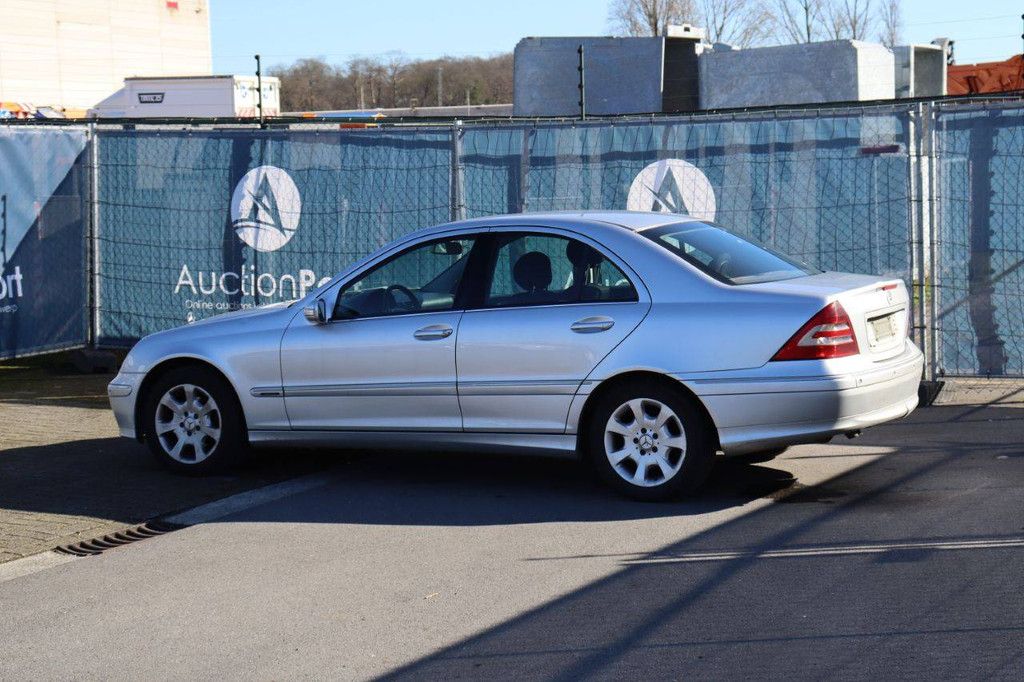 Passenger car Mercedes-Benz C-Classe Diesel 122 hp 2005 (Margin)