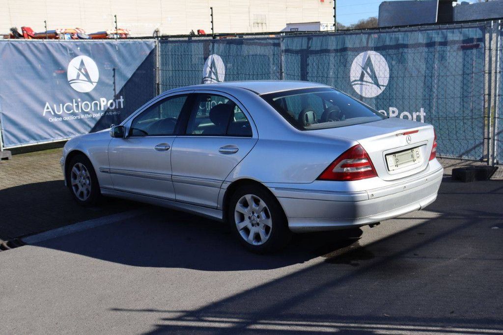 Passenger car Mercedes-Benz C-Classe Diesel 122 hp 2005 (Margin)