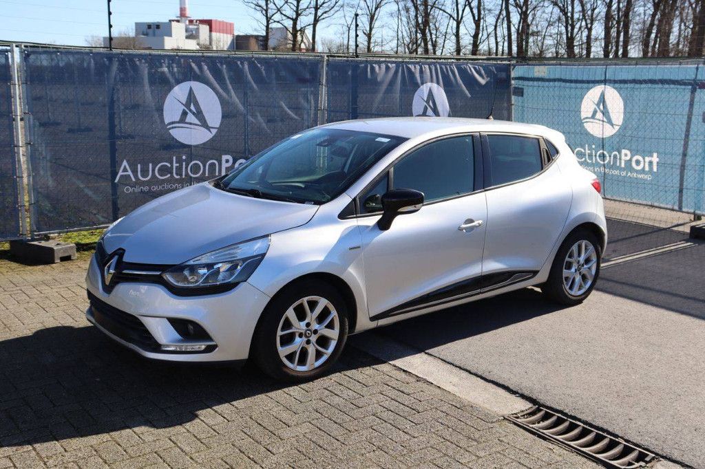 Passenger car Renault Clio Petrol 90 hp 2018 (Margin)
