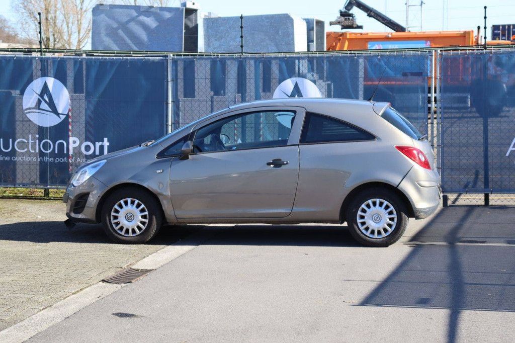 Pkw Opel Corsa Diesel 75 PS 2013 (Marge)